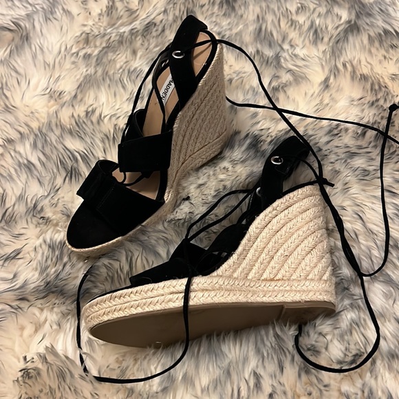 Steve Madden Black Lace up Wedges - Picture 2 of 4